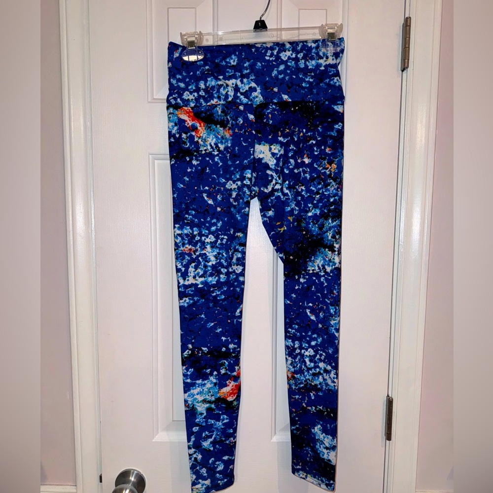 New Agstract Apparel leggings  in vibrant colors, blue white red size medium